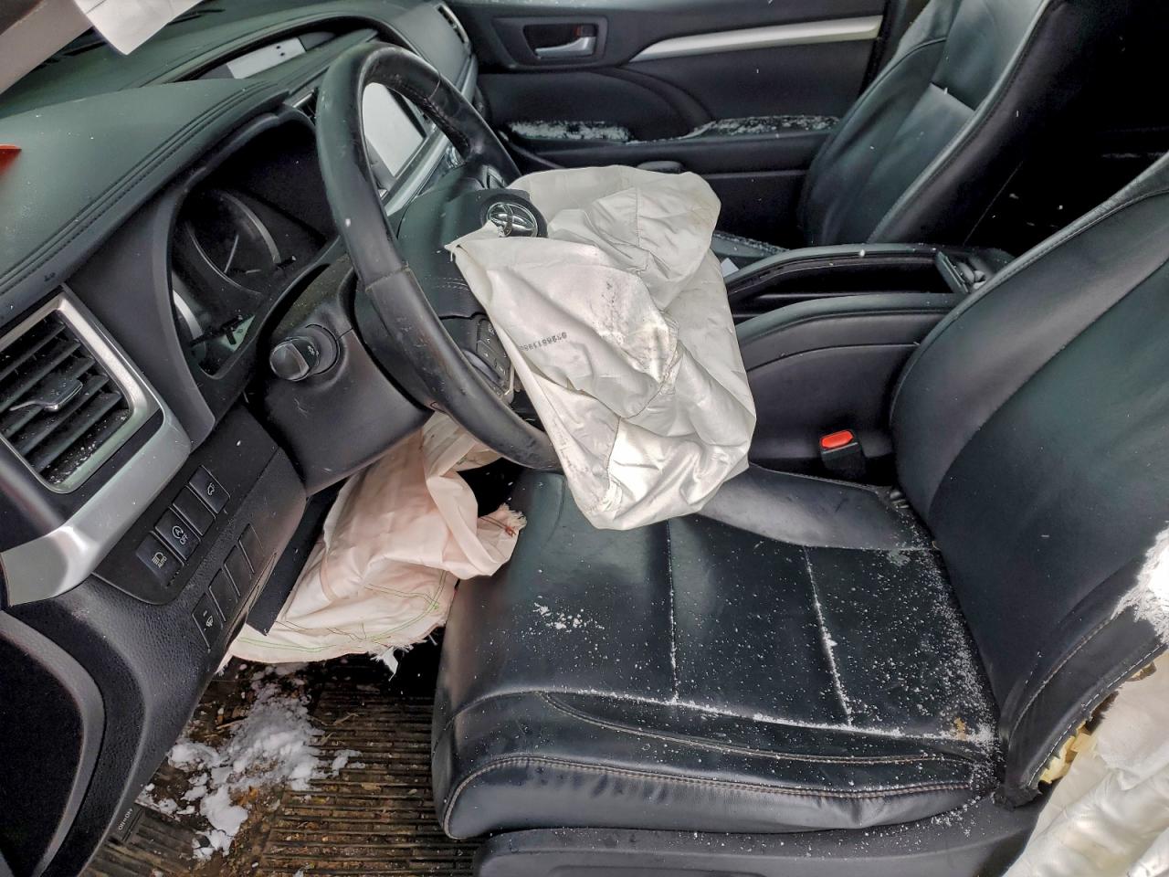 Toyota Highlander Se Image 8