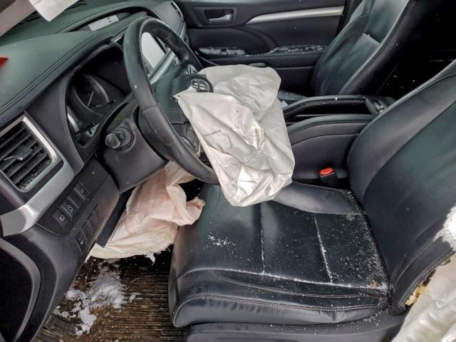 Toyota Highlander Se Image 8