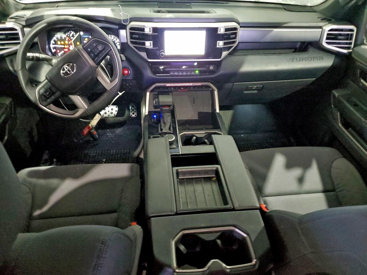 Toyota Tundra Crewmax Sr Image 8