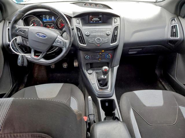 Ford Focus St Image 8