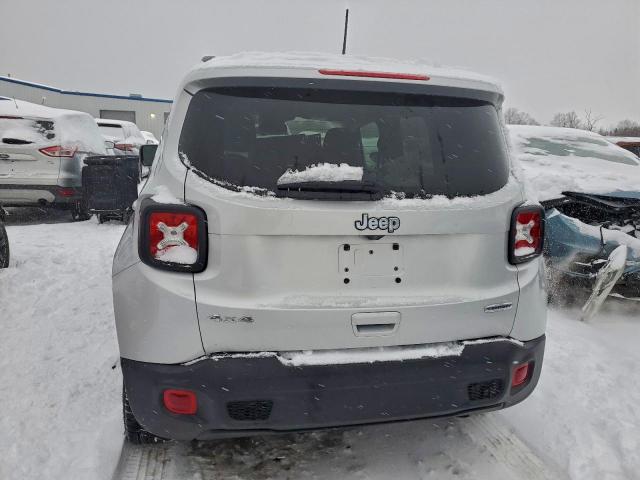 Jeep Renegade Latitude Image 9