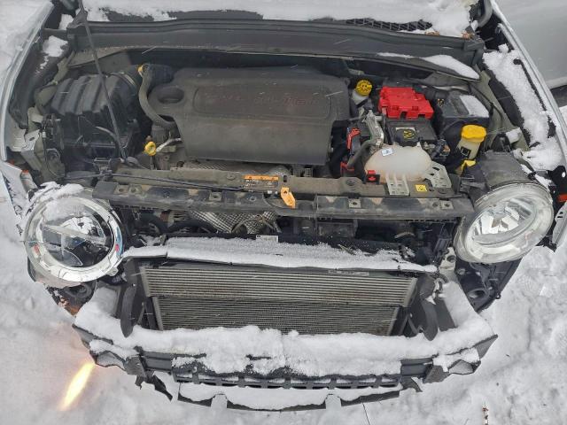 Jeep Renegade Latitude Image 7