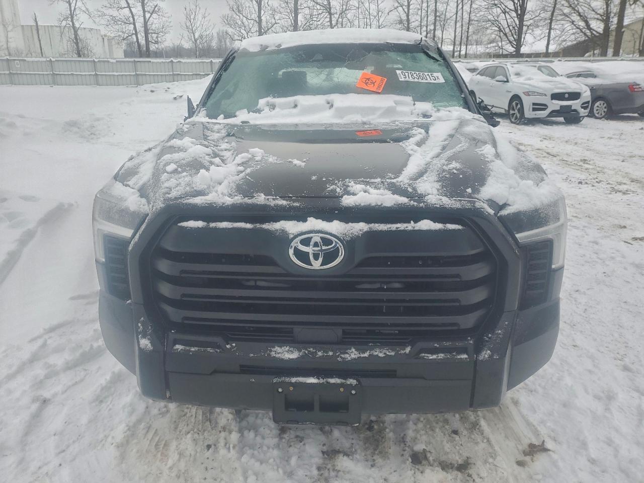 Toyota Tundra Crewmax Sr Image 8