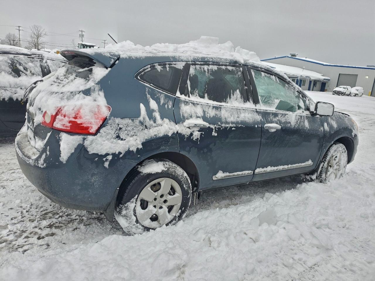 Nissan Rogue S Image 4