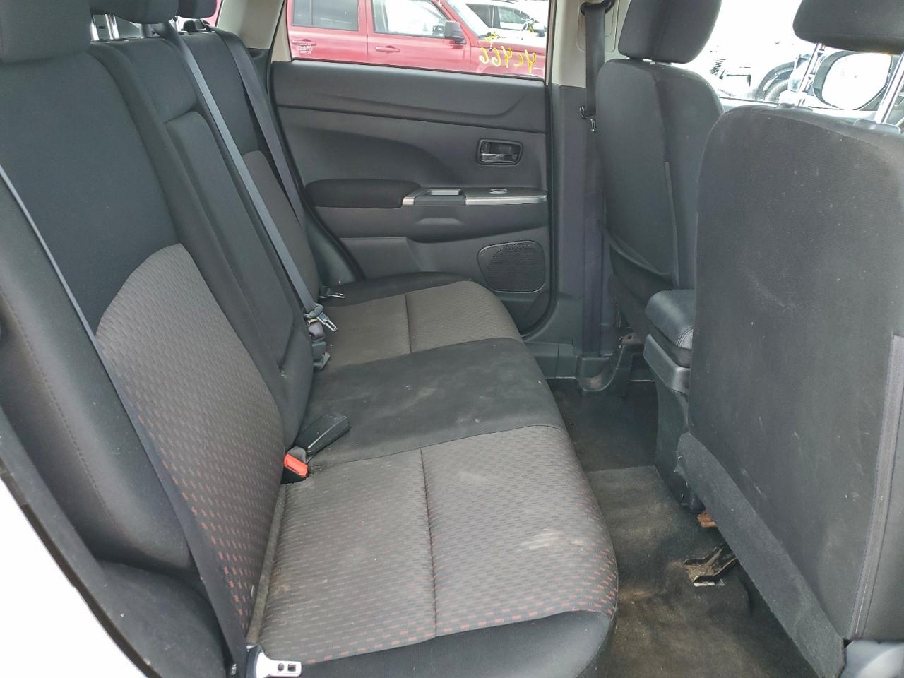 Mitsubishi Outlander Es Image 9