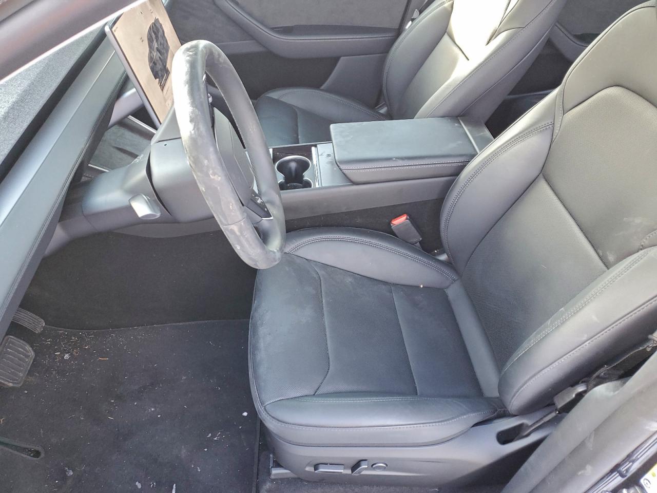 Tesla Model Y Image 11