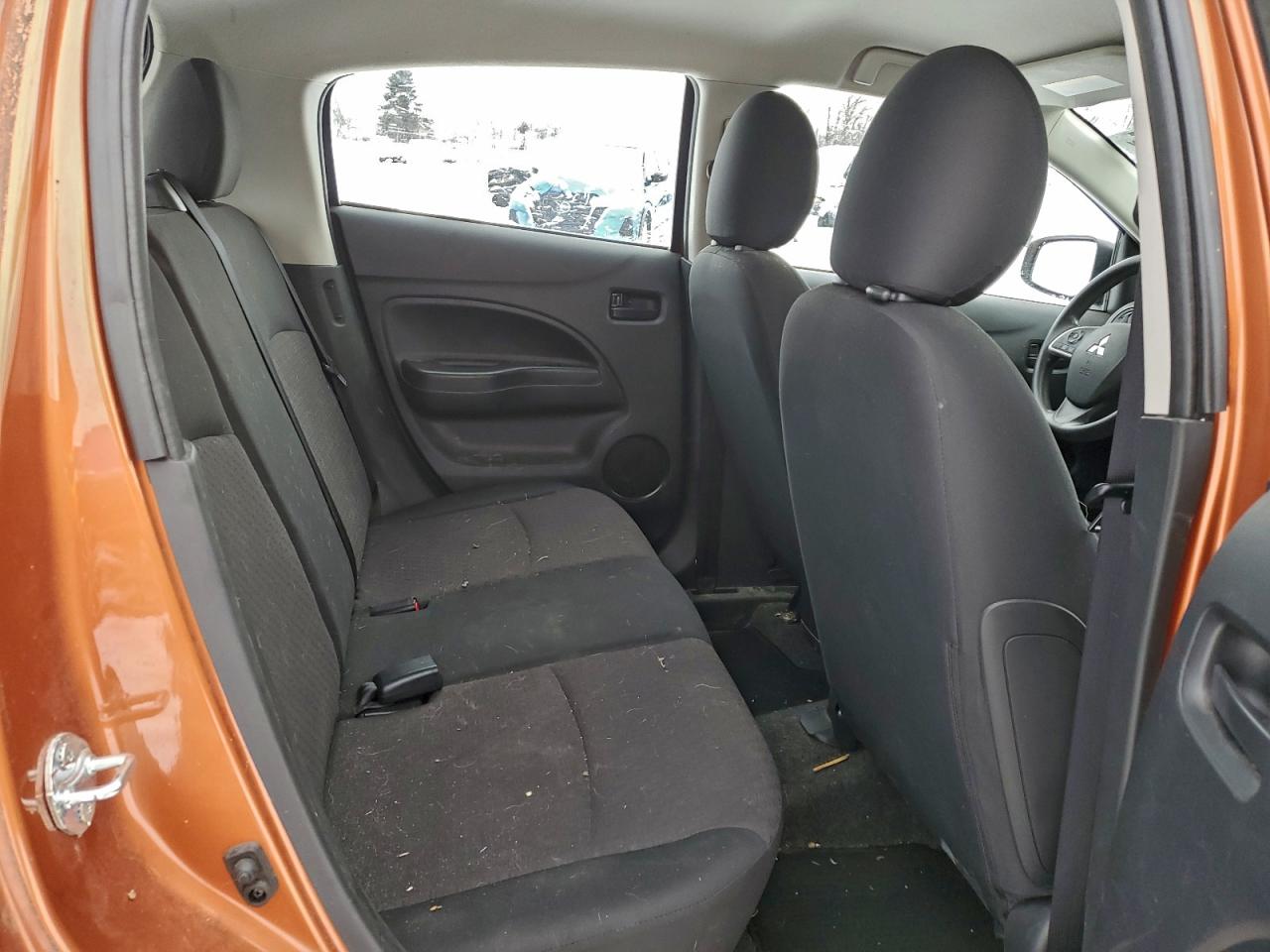 Mitsubishi Mirage Es Image 11