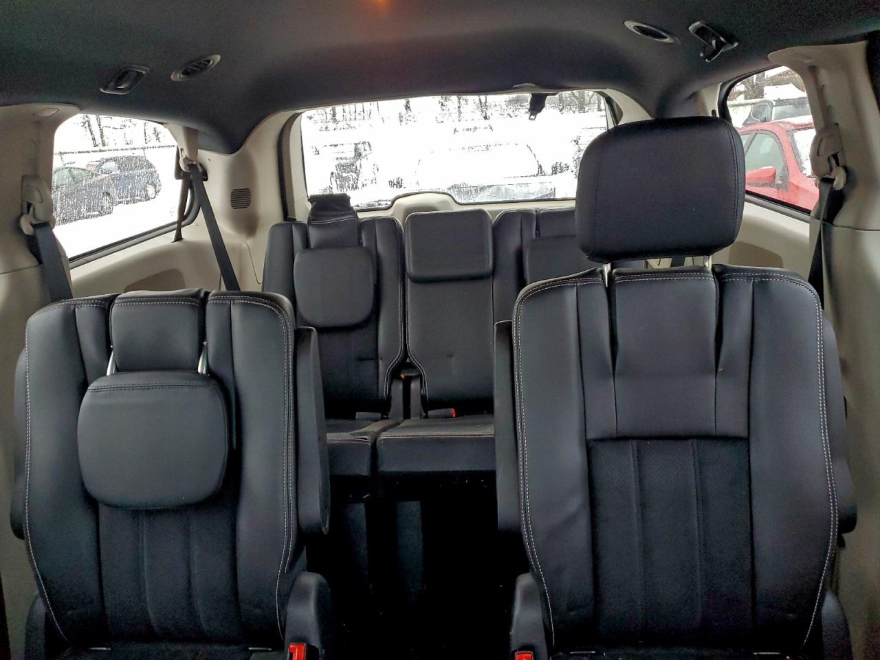 Dodge Caravan Sxt Image 8