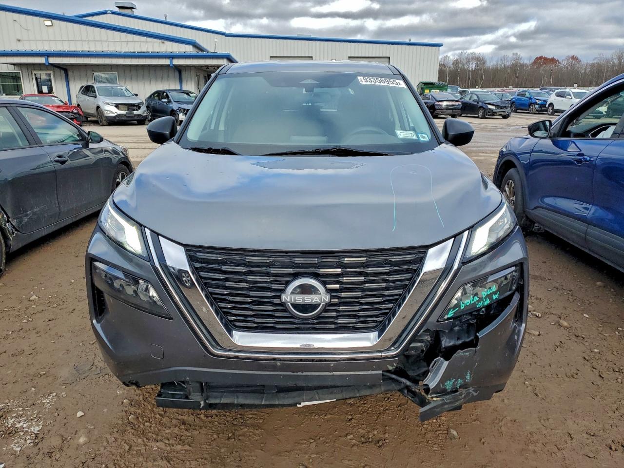 Nissan Rogue S Image 9