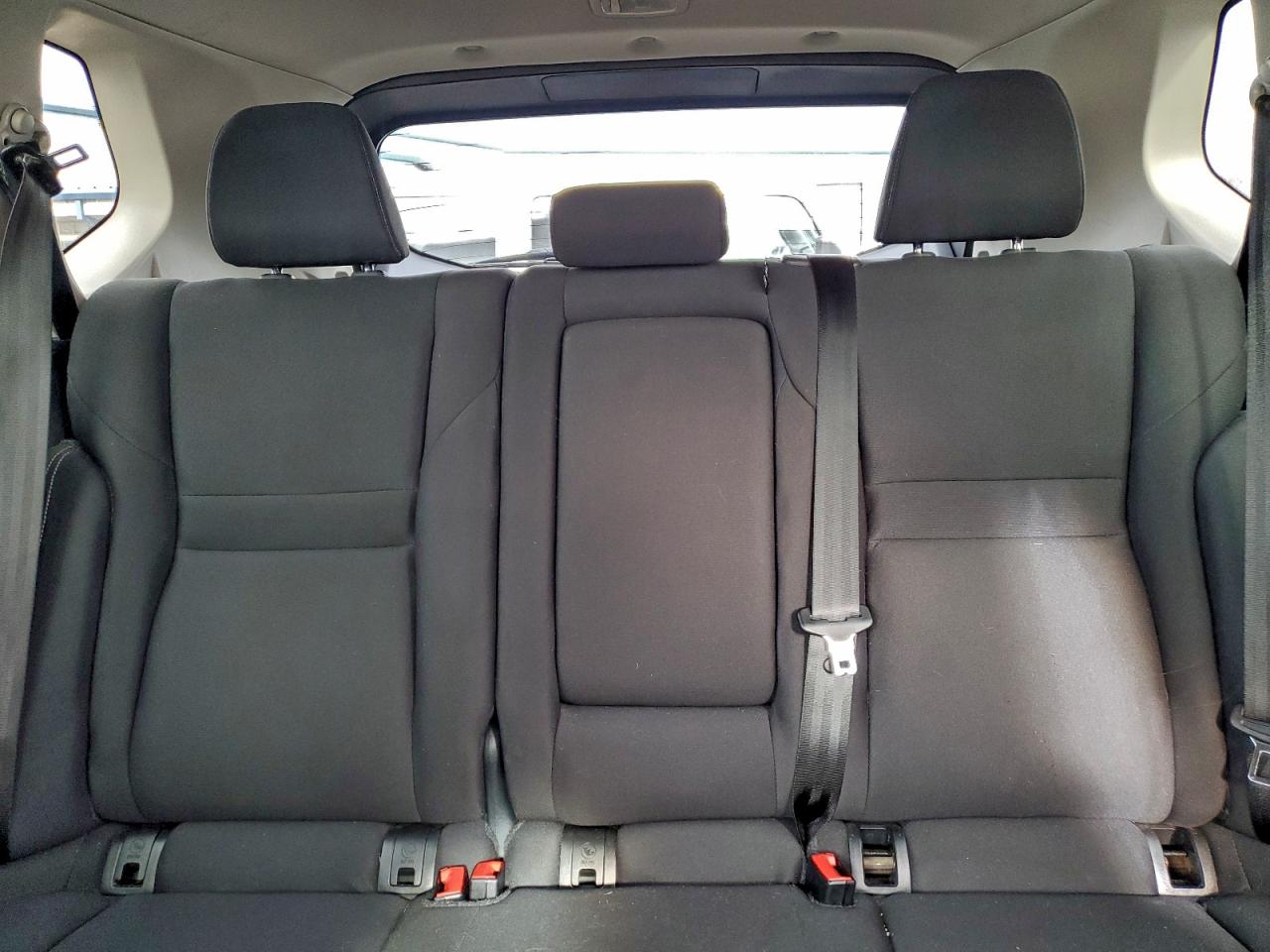 Nissan Rogue S Image 4