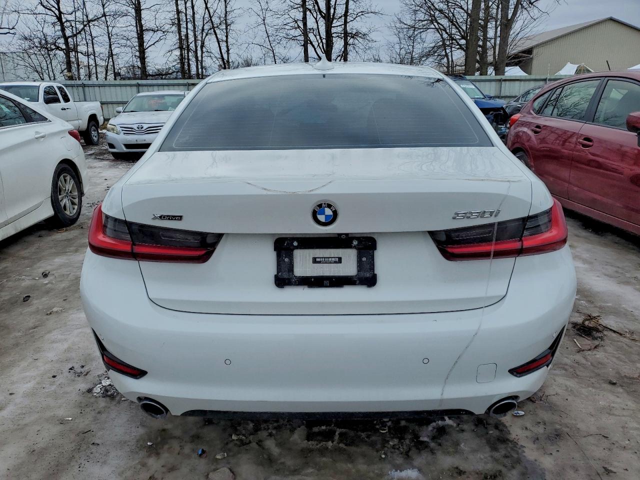 BMW 3 Series Image 4