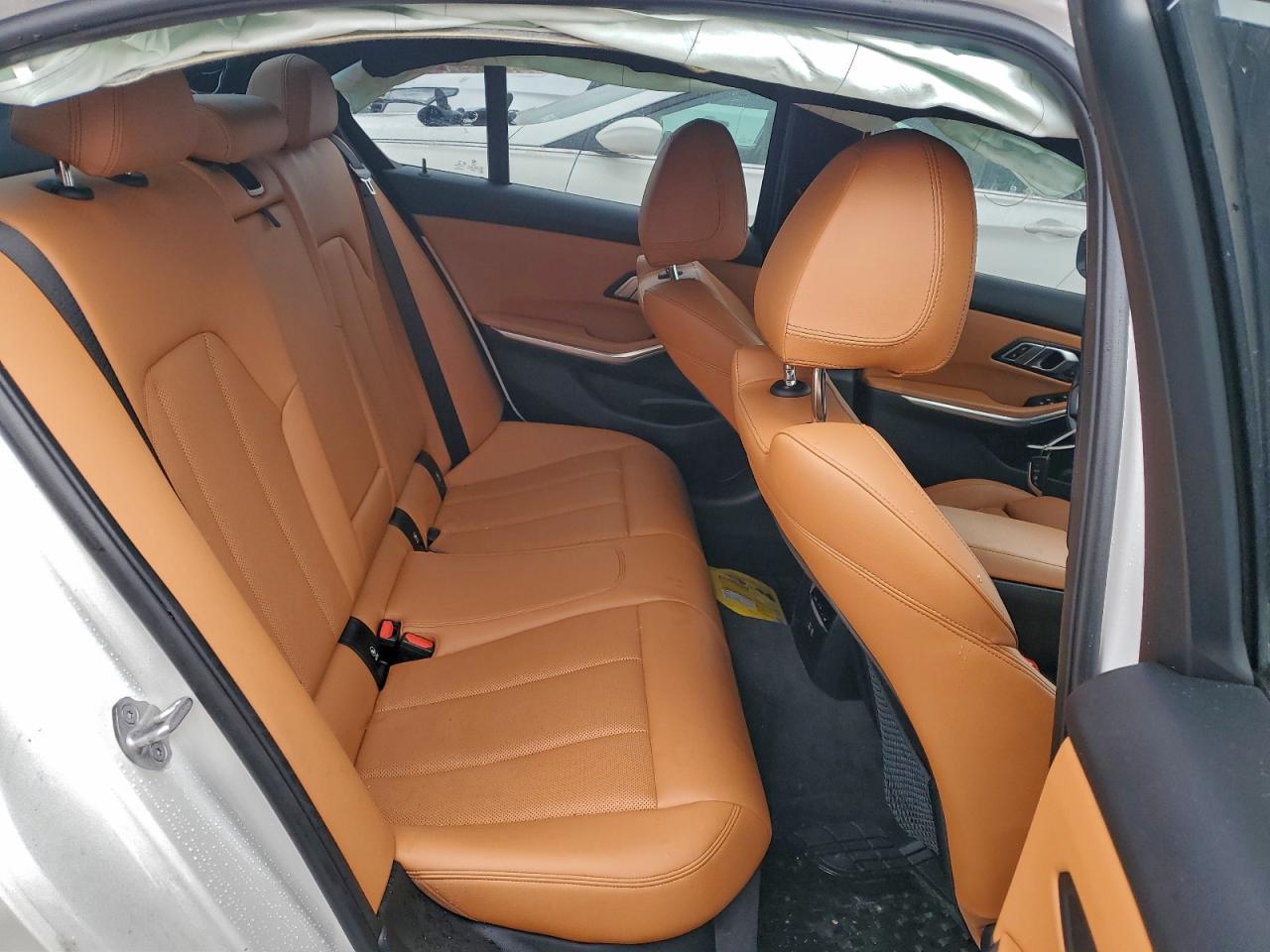 BMW 3 Series Image 9