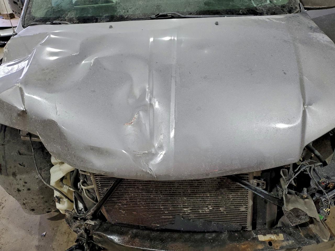 Chrysler Minivan Touring Image 7