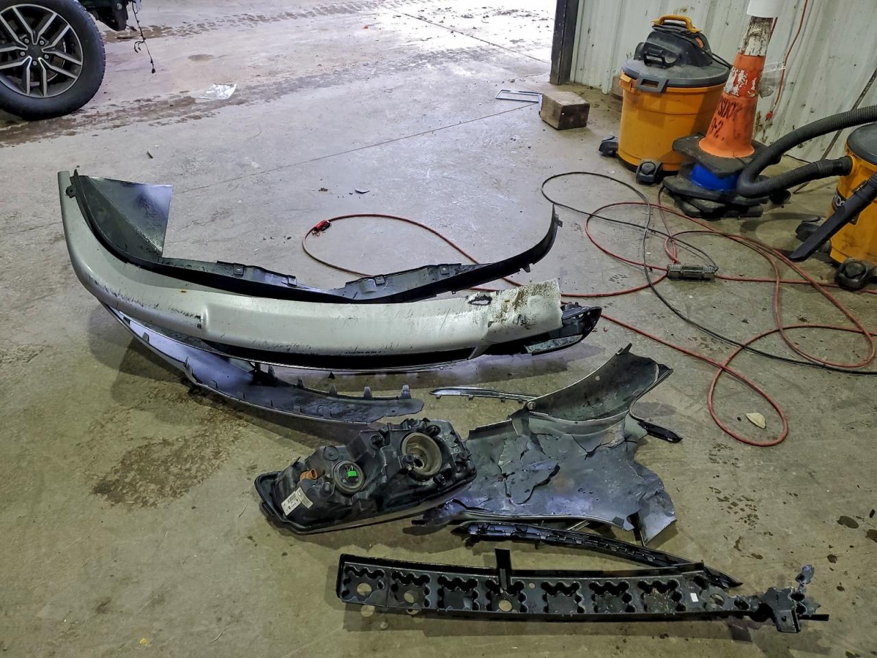 Chrysler Minivan Touring Image 9