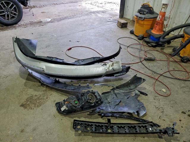 Chrysler Minivan Touring Image 9