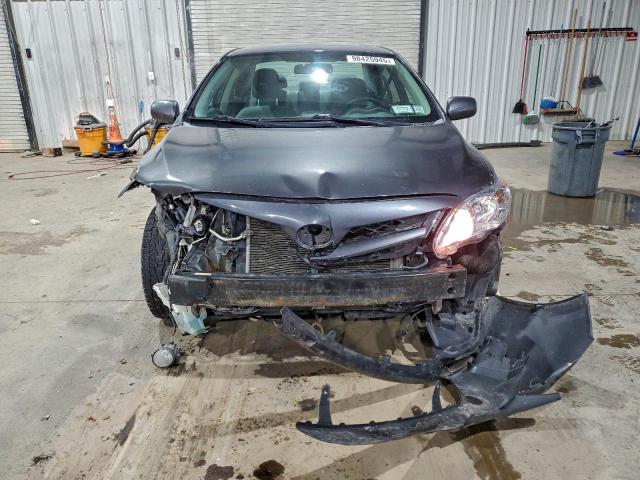 Toyota Corolla Base Image 5