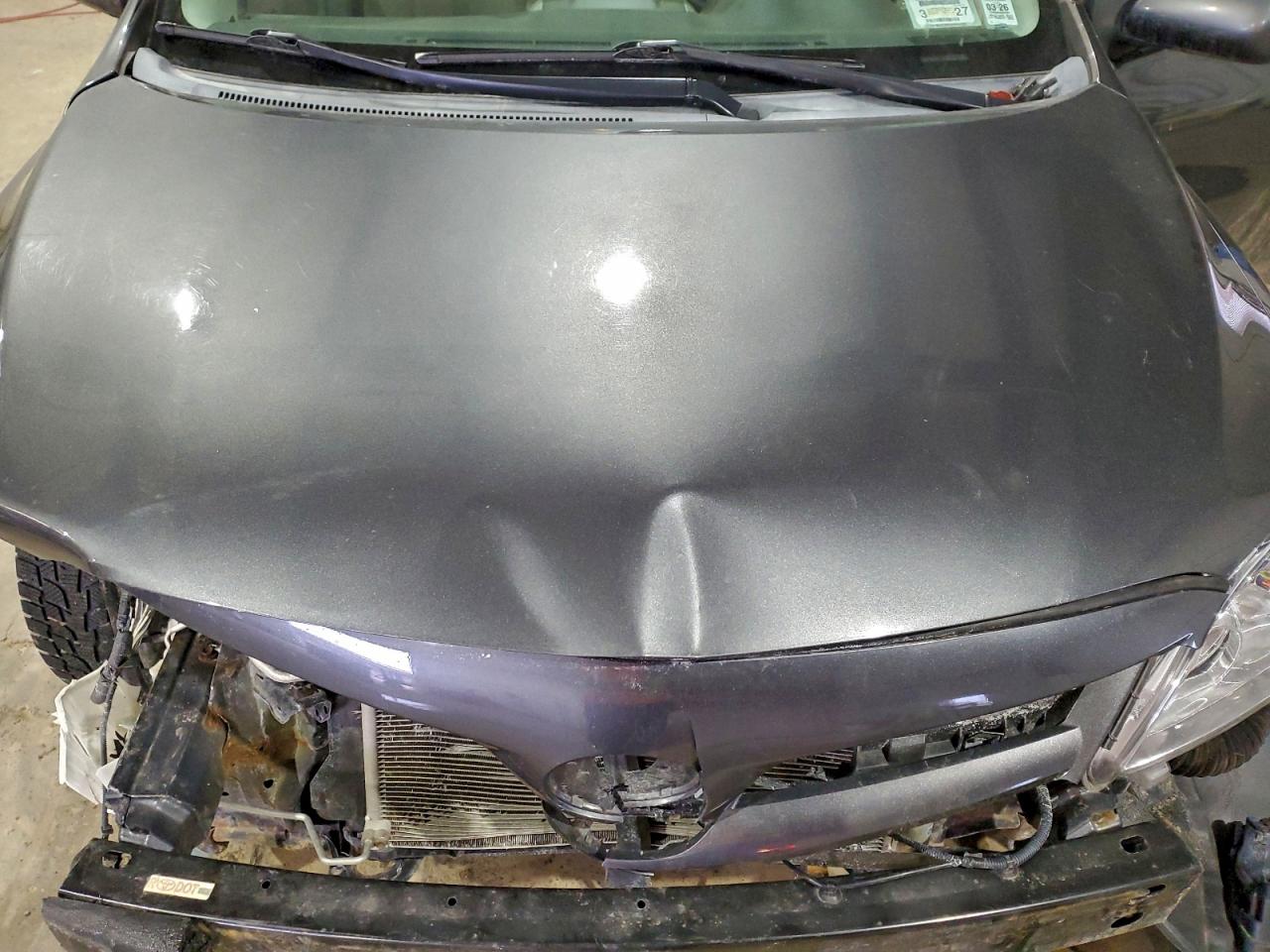 Toyota Corolla Base Image 7