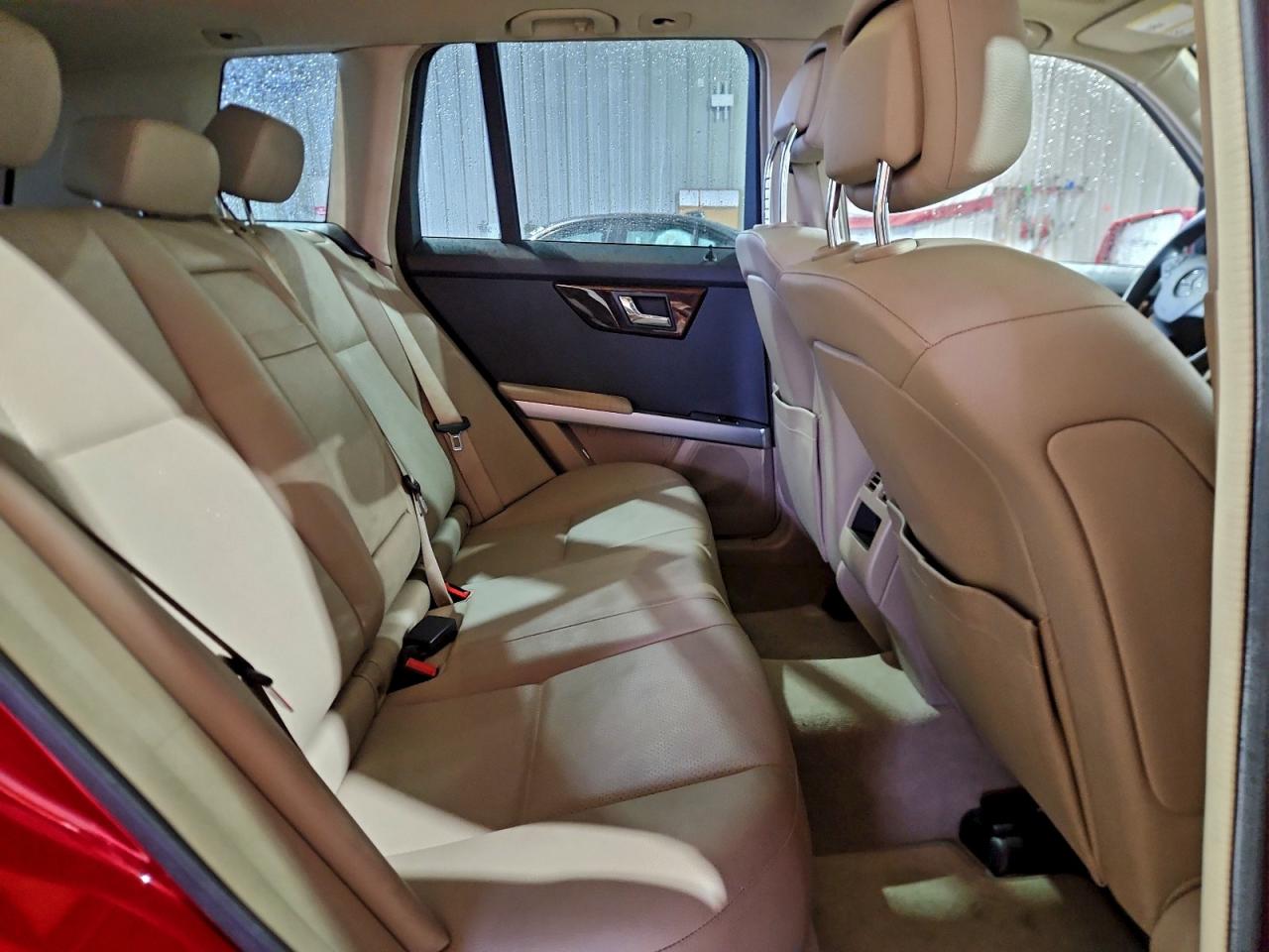 Mercedes-Benz GLK 350 4matic Image 12