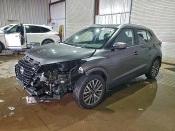  Salvage Nissan Kicks