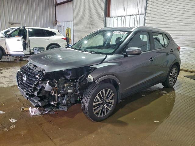  Salvage Nissan Kicks