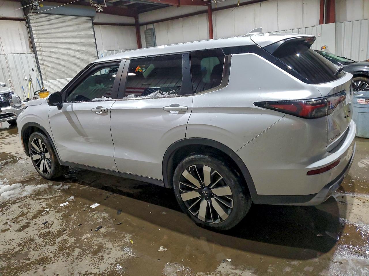Mitsubishi Outlander Se Image 2