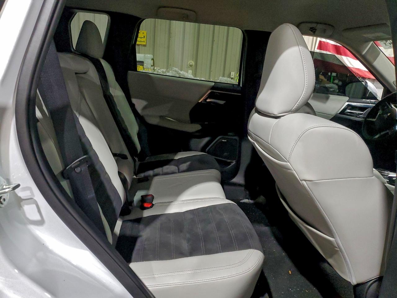 Mitsubishi Outlander Se Image 7