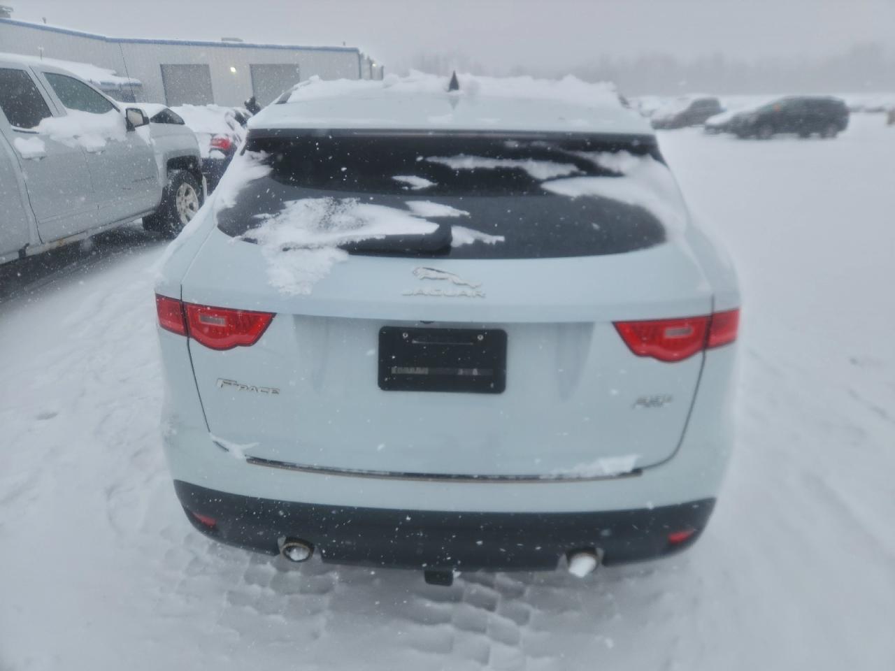 Jaguar F-PACE R - Sport Image 2