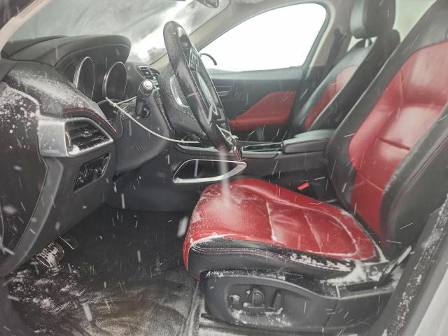 Jaguar F-PACE R - Sport Image 10