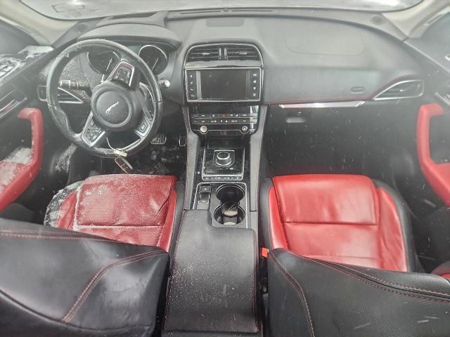 Jaguar F-PACE R - Sport Image 6