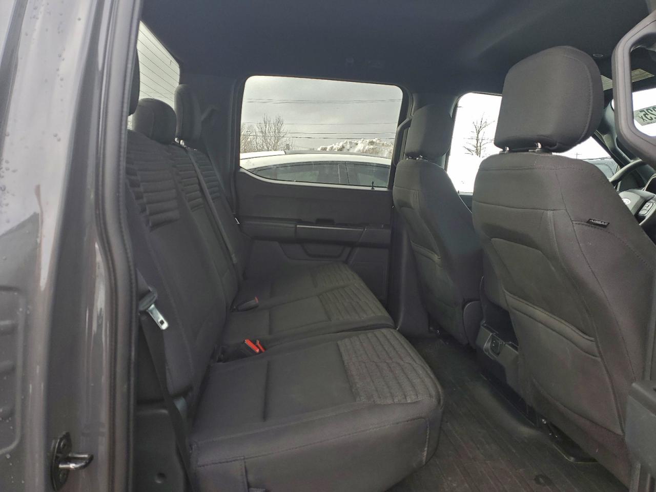 Ford F-150 Supercrew Image 12