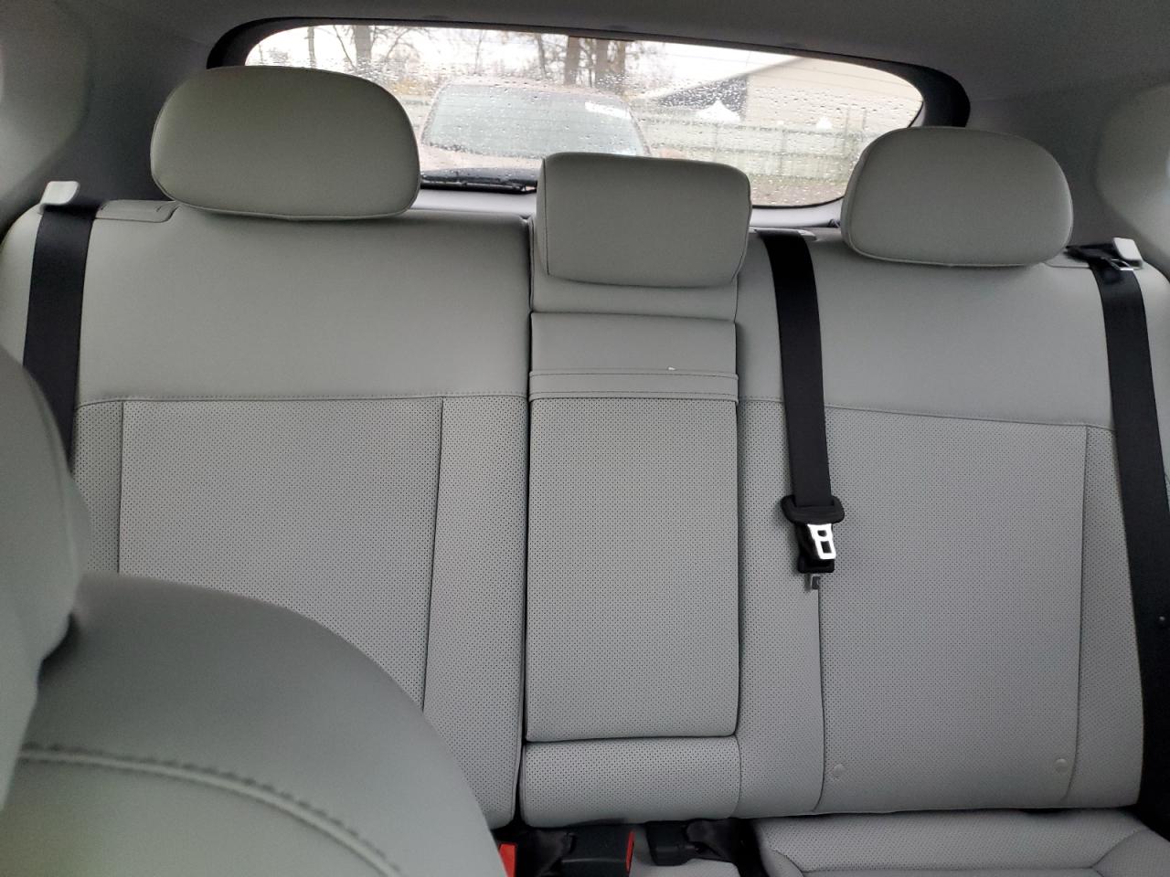 Hyundai KONA Limited Image 12