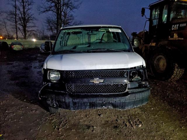 Chevrolet Express Image 11