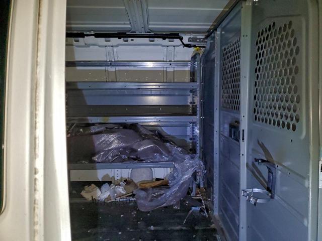 Chevrolet Express Image 3