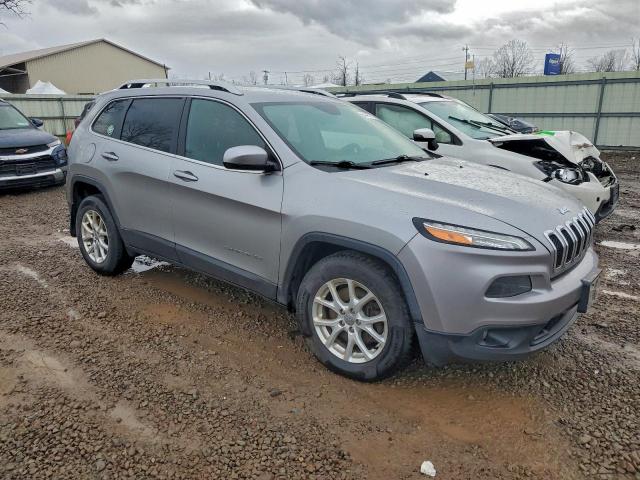 Jeep Grand Cherokee Latitude Image 3