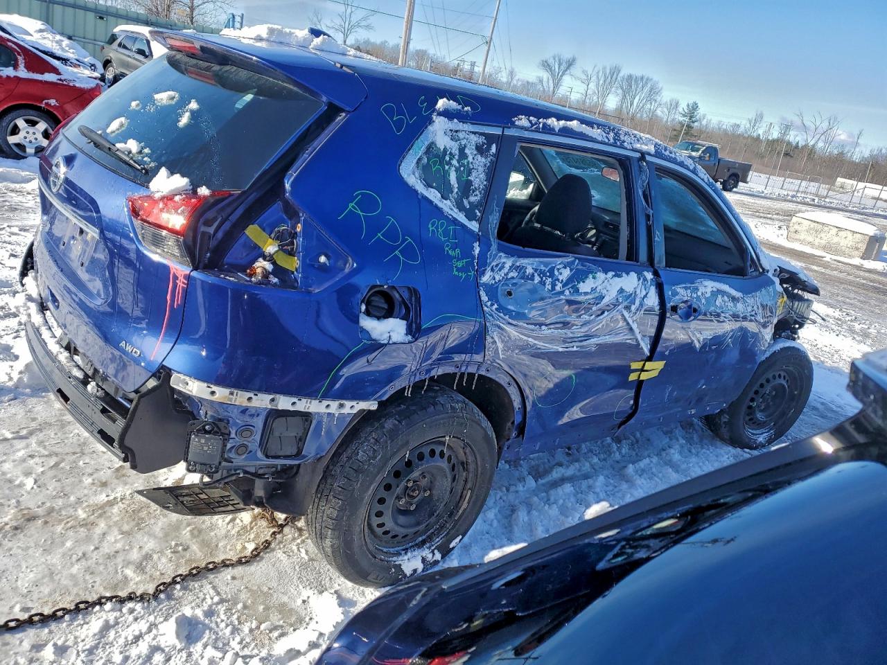 Nissan Rogue S Image 3