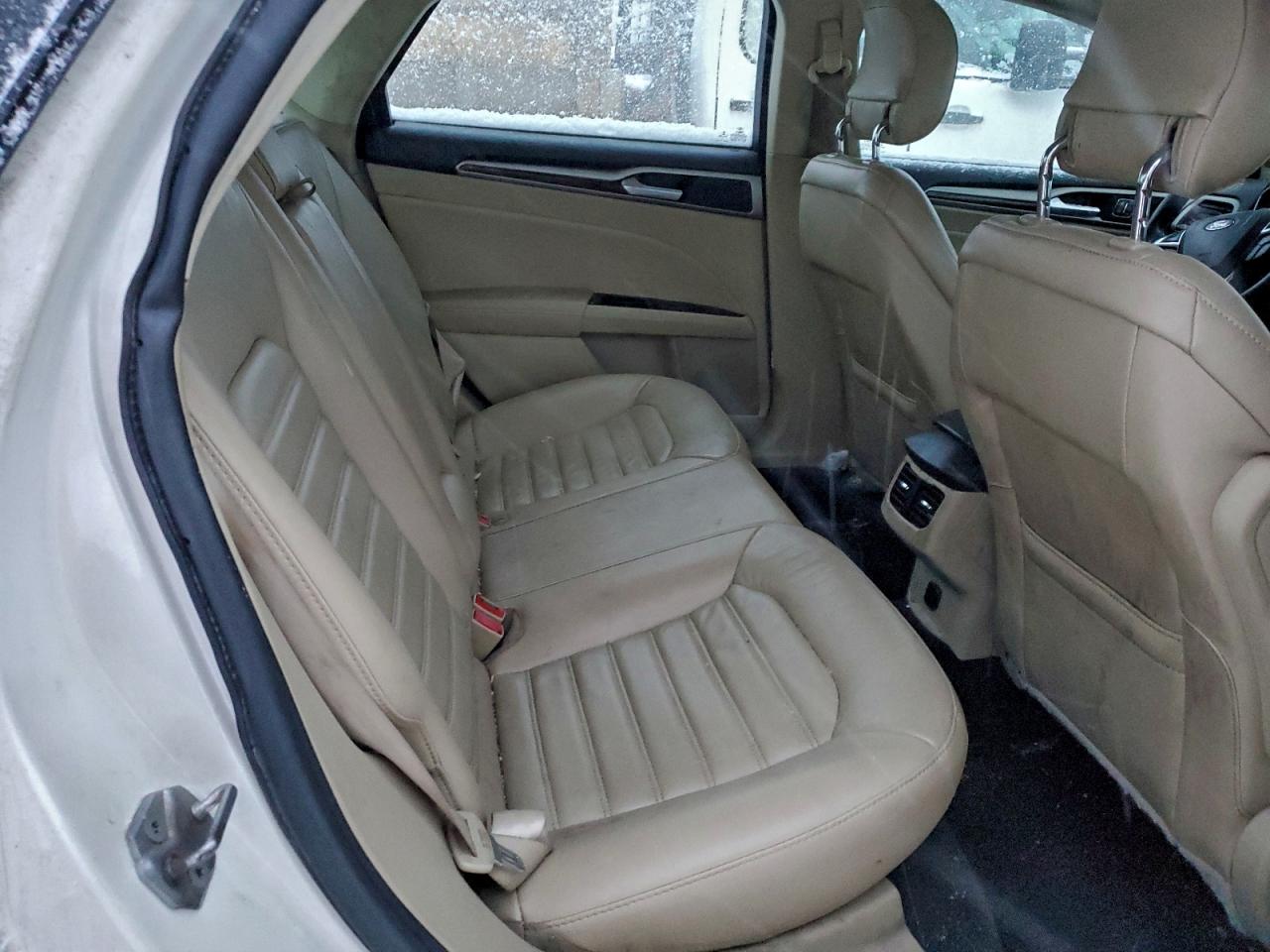 Ford Fusion Se Image 8