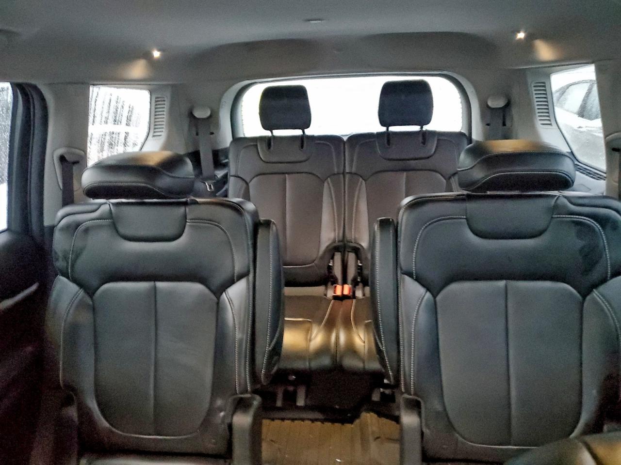 Jeep Grand Cherokee L Limited Image 12