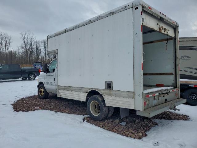 Ford E-450 E450 Super Duty Cutaway Van Image 3