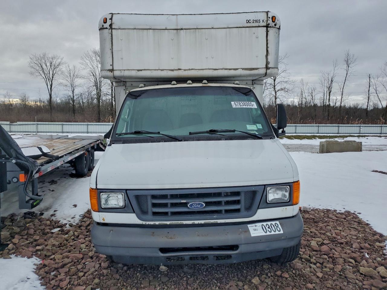 Ford E-450 E450 Super Duty Cutaway Van Image 6