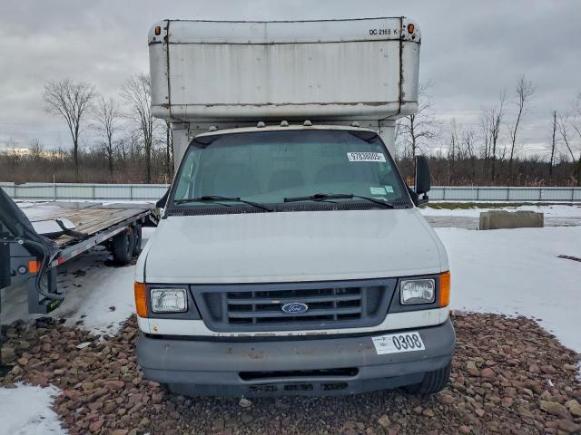 Ford E-450 E450 Super Duty Cutaway Van Image 6