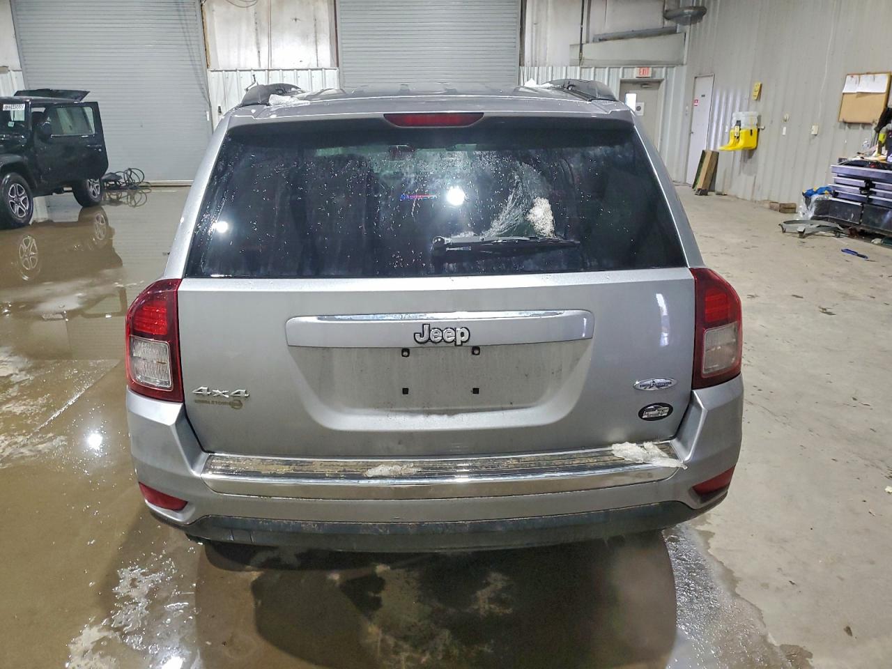 Jeep Compass Latitude Image 3