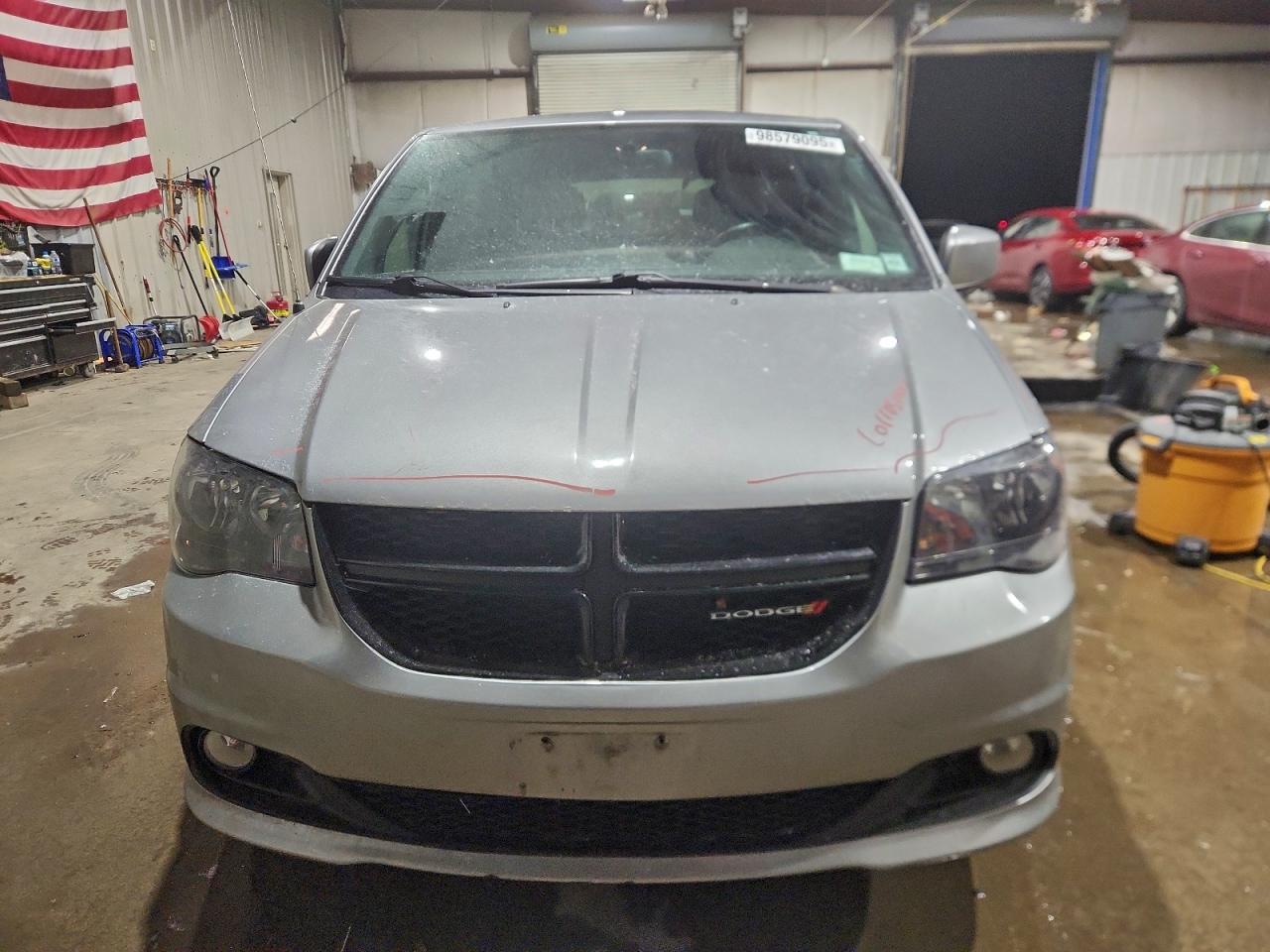 Dodge Caravan Sxt Image 4
