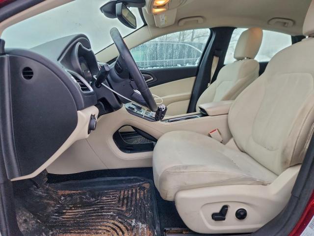 Chrysler 200 Limited Image 8