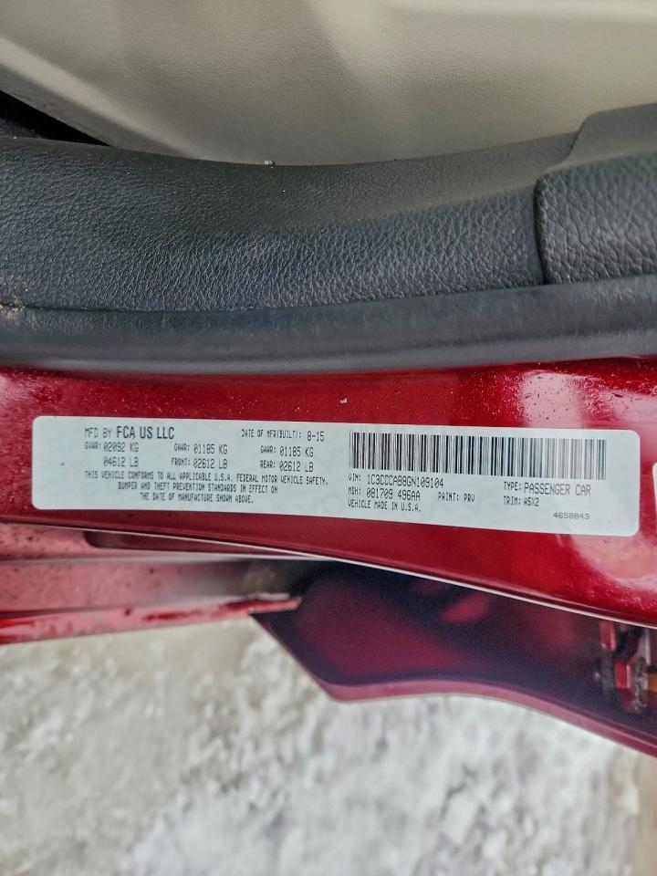 Chrysler 200 Limited Image 12