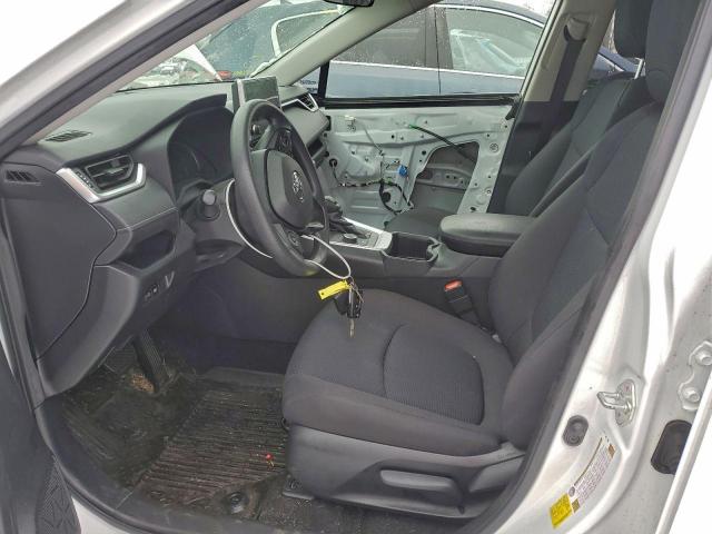 Toyota RAV4 Le Image 6