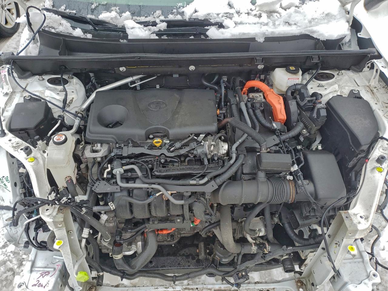 Toyota RAV4 Le Image 10