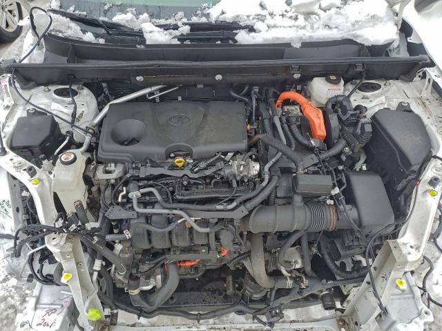 Toyota RAV4 Le Image 10