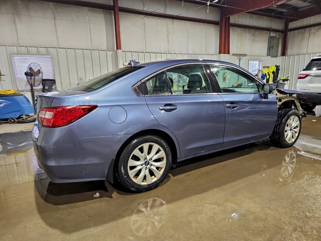 Subaru Legacy 2.5i Premium Image 3