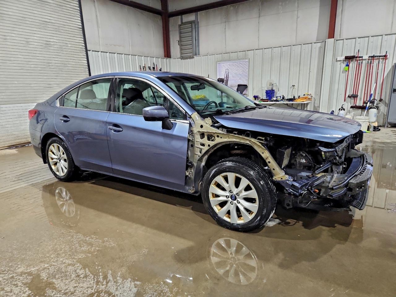 Subaru Legacy 2.5i Premium Image 4