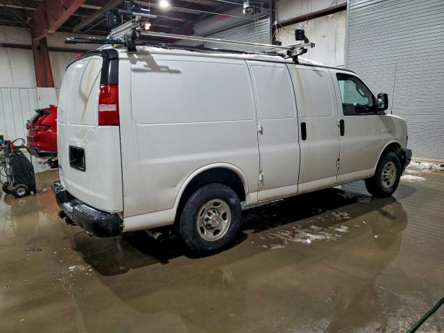 Chevrolet Express Image 5